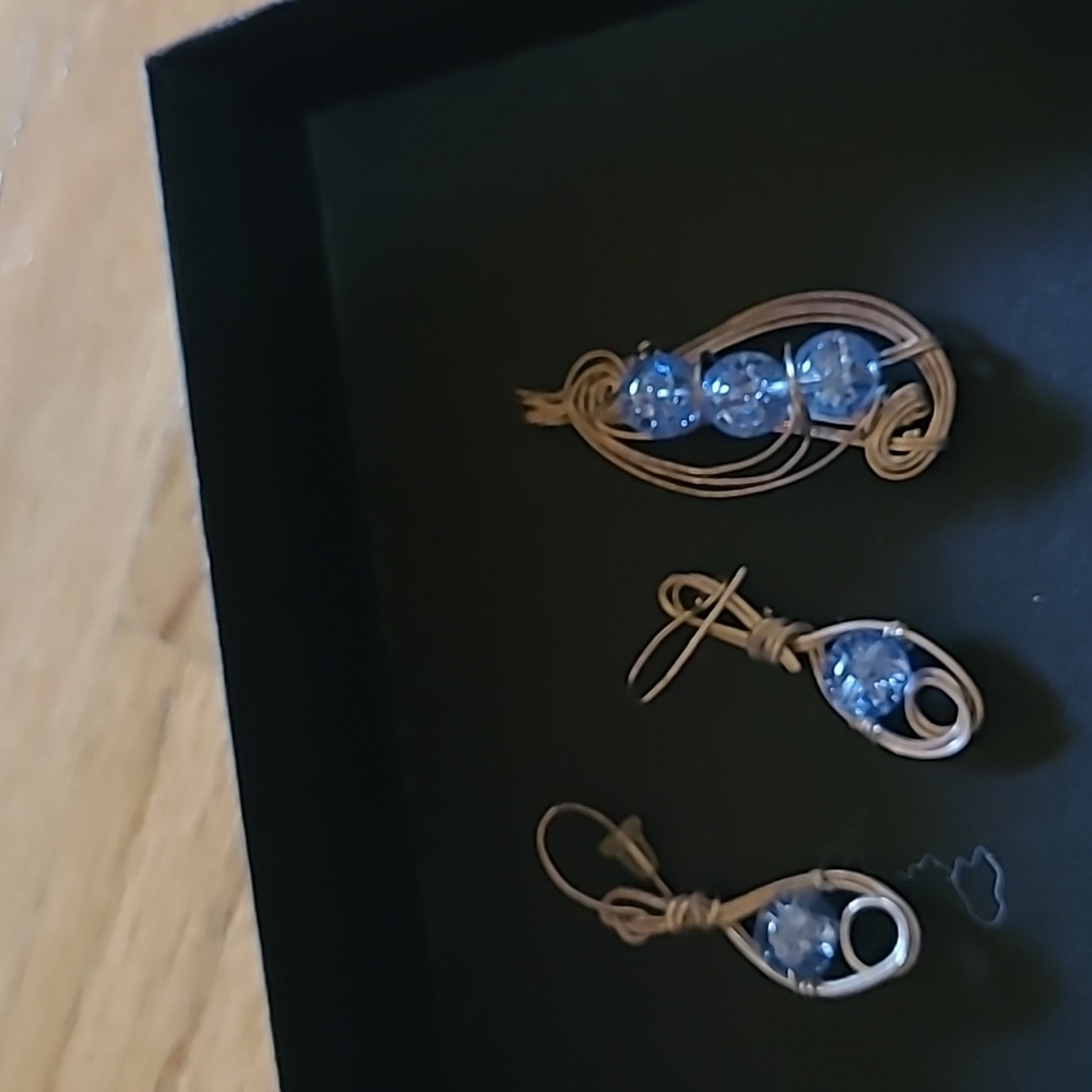 Pendant and earring set